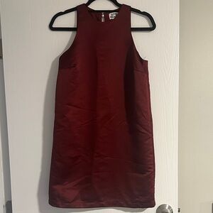 Elegant Sleeveless Burgundy Dress